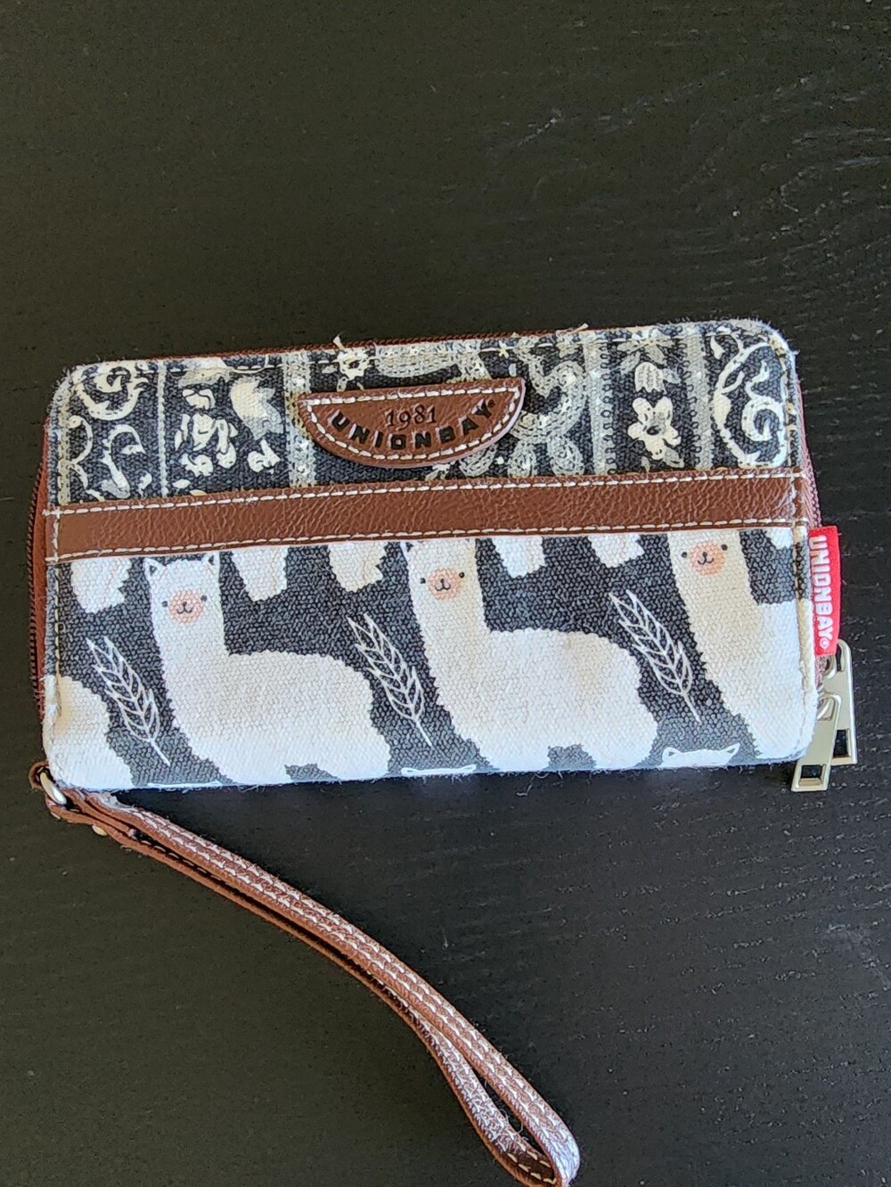 UnionBay Black & Cream Alpaca Print Wristlet Wallet